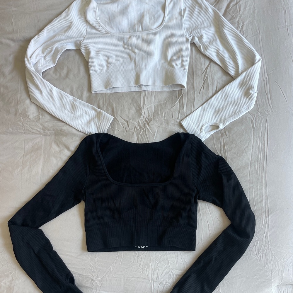 Amazon Women's Ribbed Long Sleeve Crop Tops - Black and White